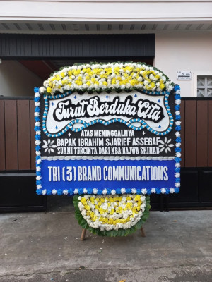 Papan Bunga Duka di Keputraan